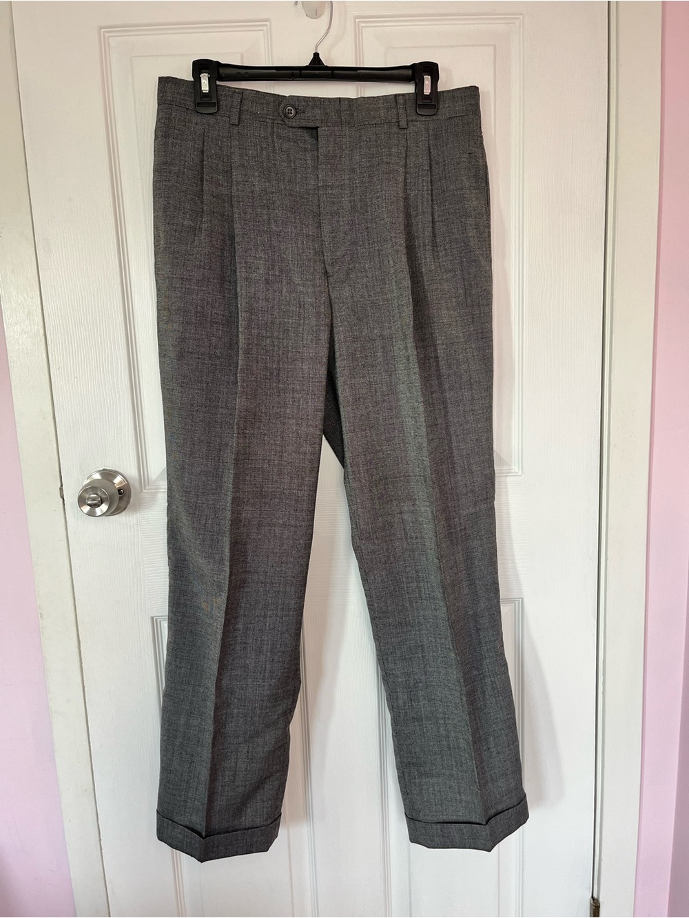 Haggar Gray Pleated Dress Pants 33x31